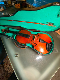 Antique Violin No Label 4/4 in Hard Case