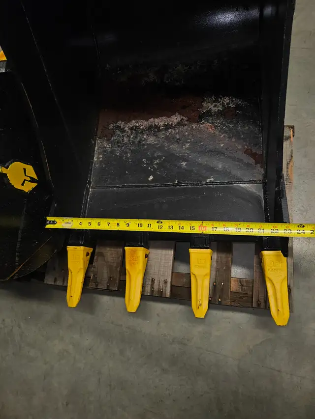 NEW (3) 24" Excavator Digging Buckets – 45mm Pins – 5T-45 Mount in Other Business & Industrial in Delta/Surrey/Langley - Image 10