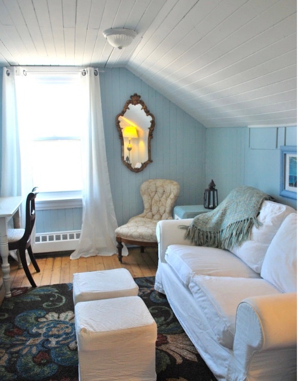 Cute Furnished Attic Suite 5