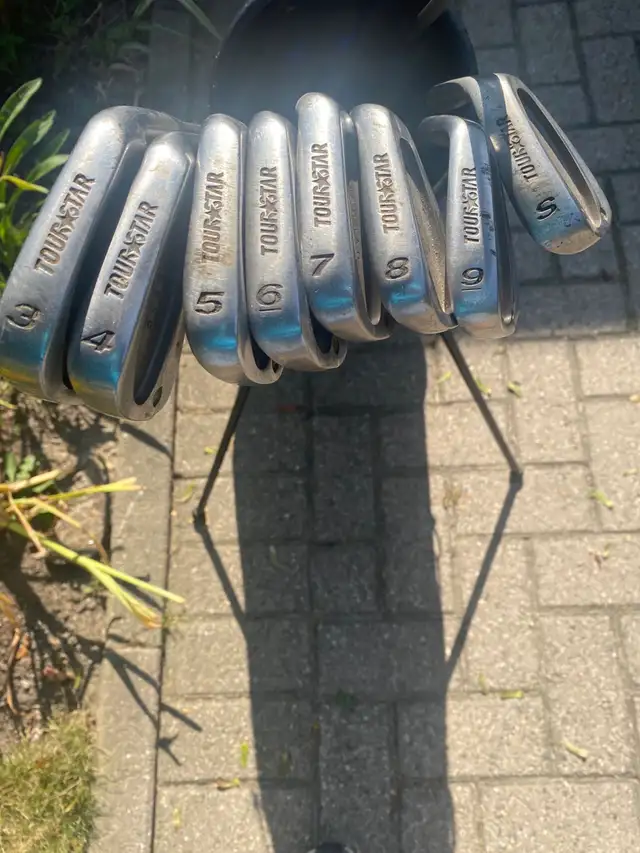 Set of golf irons in Golf in London - Image 3
