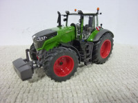 1/32 FENDT 1050 Farm Toy Tractor
