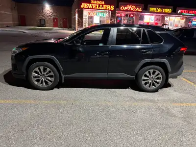 Note: This is a private sale. 2020 Toyota RAV4 XLE Premium AWD Fully clean title, No accidents Excel...