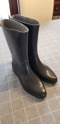 Rubber boots woman size 8