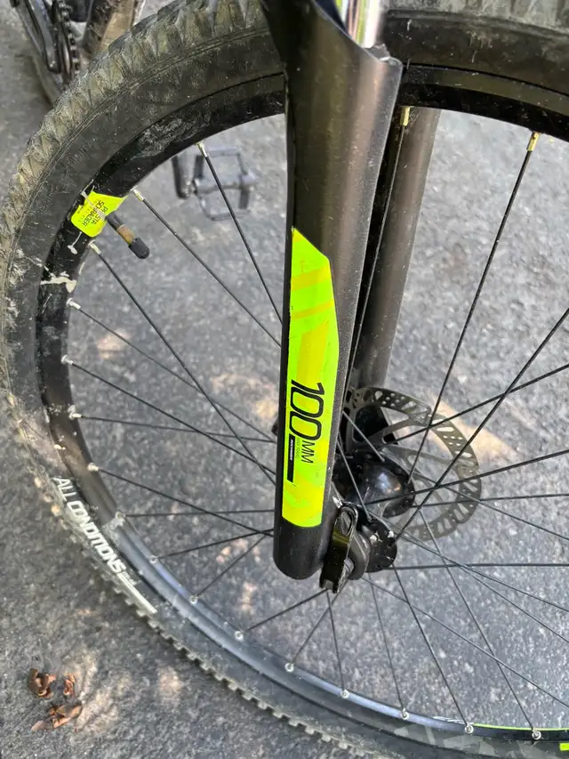 Decathlon Rockrider Mountain Bike in Mountain in Ottawa - Image 5