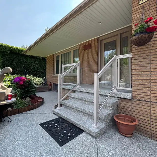 ALUMINUM RAILINGS in Decks & Fences in Mississauga / Peel Region - Image 4