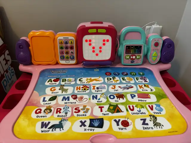VTech Explore & Write Activity Desk AGES  2-4 in Clothing - 2T in Mississauga / Peel Region - Image 4