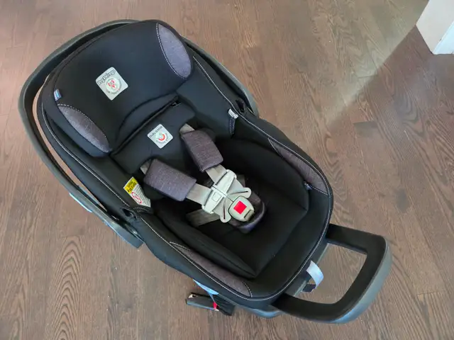 Peg Perego Primo Viaggio Nido Infant Car Seat in Strollers, Carriers & Car Seats in Markham / York Region - Image 6