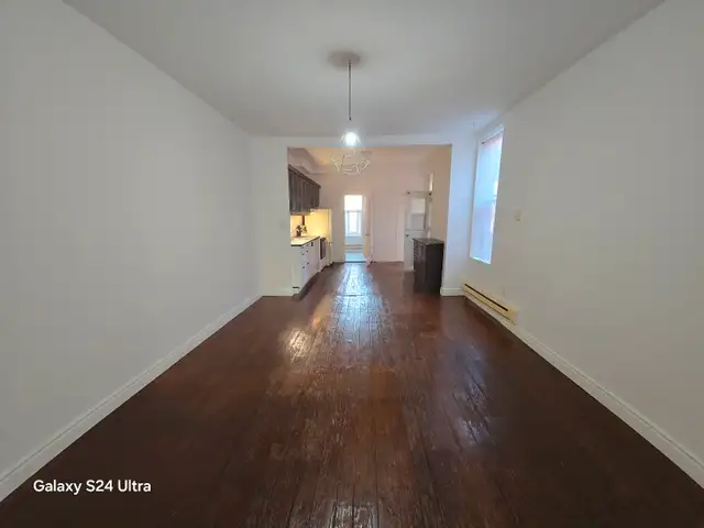 Spacious Duplex Apartment in Pointe-Saint-Charles in Long Term Rentals in City of Montréal - Image 13