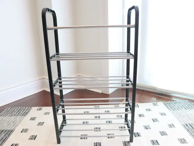 Compact Shoe Rack549315368327598082