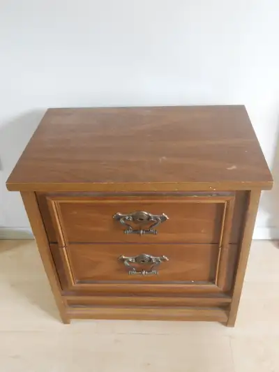 Table de chevet en bois, View more