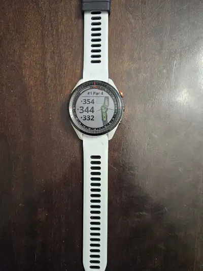 Garmin Approach s62, View more