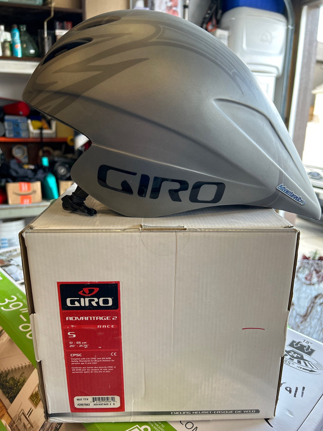 Giro Advantage 2 Race Bike helmet  dans Vêtements, chaussures et accessoires  à Calgary