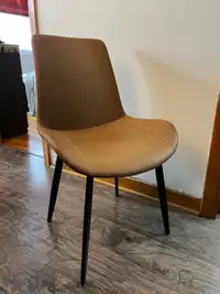 Chaise Moderne