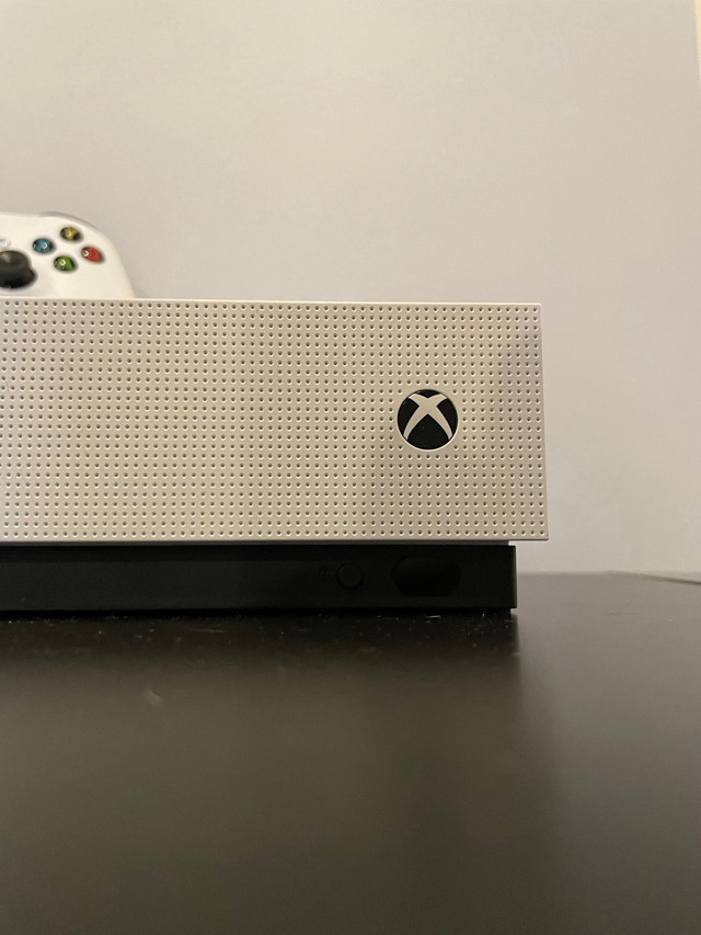 Xbox One S  in XBOX One in Peterborough - Image 3