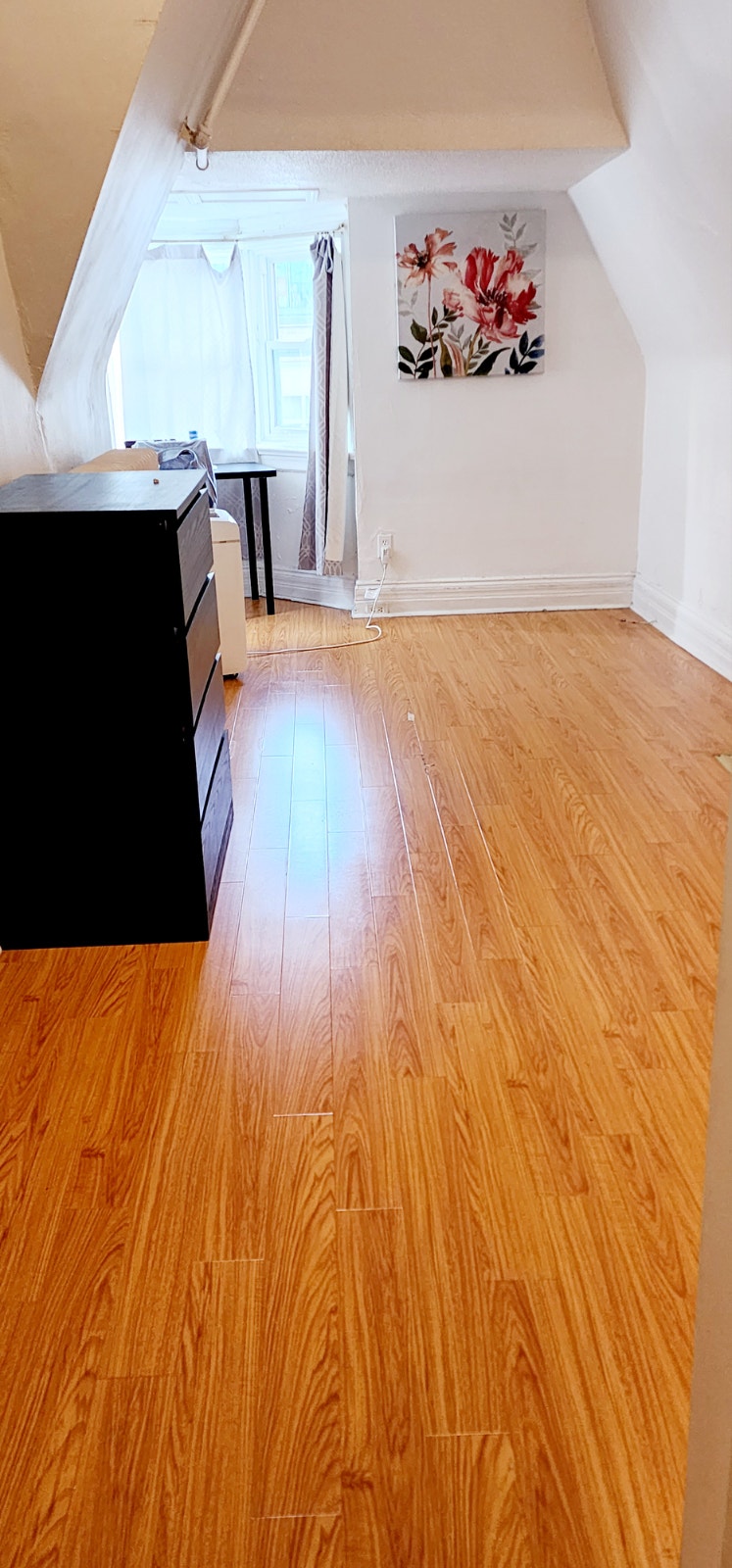 Toronto Bachelor Studio Apt Availabel Now Utility Inclusive 3