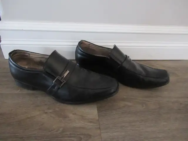 Men's Dress / Casual Shoes Size 9, Soft Material, Elastic Panels in Men's in Brantford - Image 3