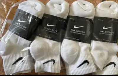Nike Everyday Cotton Cushioned Ankle Socks, View more