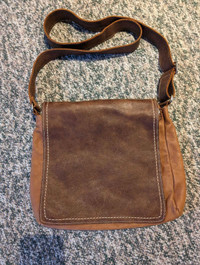 Roots leather bag