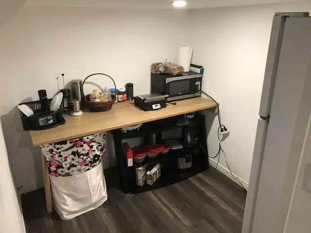 Clean Furnished Room Near Trent University in Room Rentals & Roommates in Peterborough - Image 5