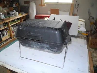 Portable Tabletop single burner propane grill. Comes with folding legs, brand new burner assembly (s...