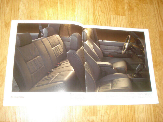 1993 Toyota 4Runner SR5 brochure in Other in Kitchener / Waterloo - Image 2