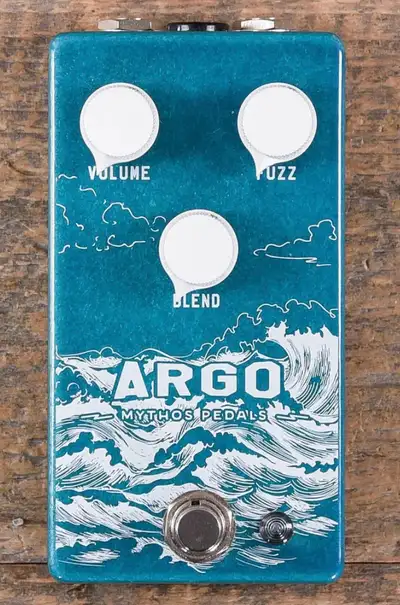 Excellent condition. Includes original box. Sounds great!