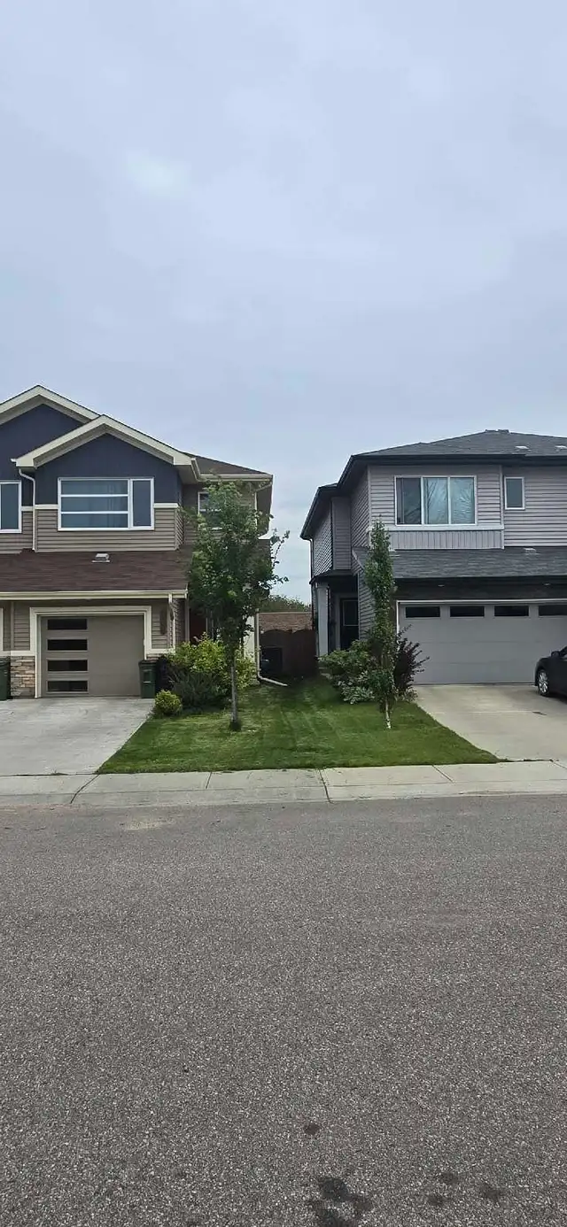 Semi-Detached House for Rent