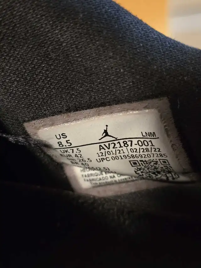 Jordan 11 low size 8.5 in Men's Shoes in Mississauga / Peel Region - Image 11