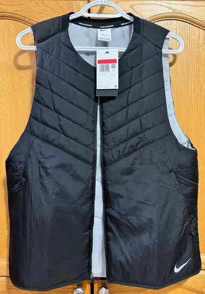 Nike Aerolayer running vest, View more