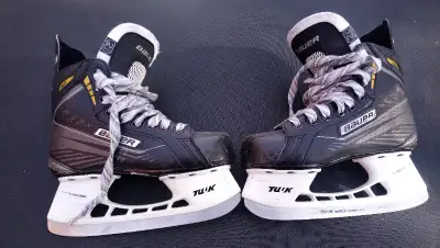 Bauer Supreme 150 Hockey Skate size US 3.5, View more