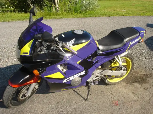 À VENDRE! PIÈCES USAGÉS DE Honda CBR600 F2 1991 a 1994 in Motorcycle Parts & Accessories in Laval / North Shore - Image 2