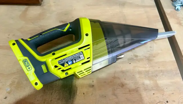 RYOBI 18V ONE+ Lithium-Ion Cordless Hand Vacuum in Power Tools in Barrie - Image 4