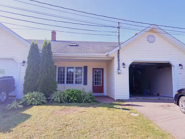 71 lowther, 2 Beds 1 Bath House in Long Term Rentals in Charlottetown - Image 2
