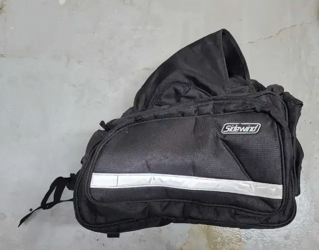 sidewind sac de moto sacoche in Other in Québec City - Image 2