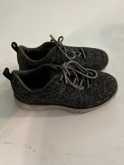 Apex Mens Gray Wool Athletic Shoes Size 7.5, View more