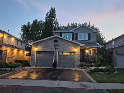 House For Sale in Courtice, ON - Rare ravine-like lot, 3+1 bed, 4 bath - $885,000 (51 Lyndale Cresce...