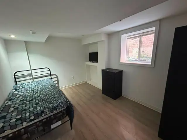 Spacious Basement Apartment with 2 Bedrooms in WHITBY !!! in Room Rentals & Roommates in Oshawa / Durham Region - Image 5