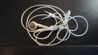 APPLE EARPHONES