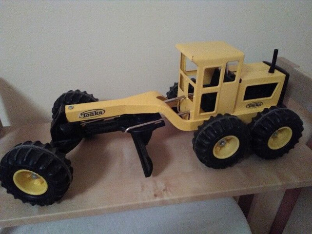Sold - Tonka Road Grader in Toys & Games in City of Toronto - Image 2