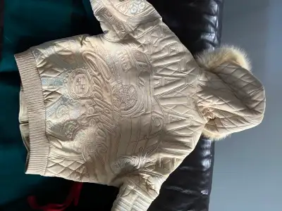 Manteau de cuire, View more