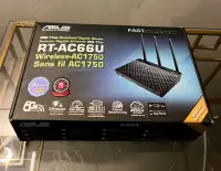 ASUS RT-AC66U Dual Band Wireless AC1750 Gigabit Router -Like New