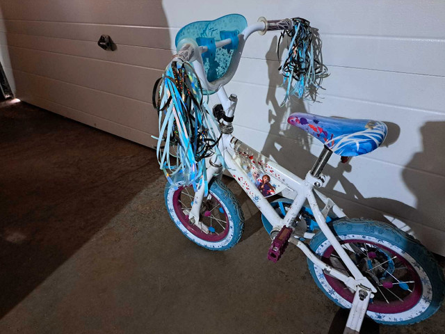 Frozen Kids Bike in Kids in St. Albert - Image 2