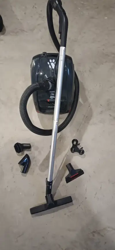 Canister vacuum - Dirt Devil Jaguar II, View more