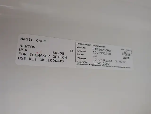 Fridge/Freezer, Magic Chef (Maytag) in Refrigerators in Kitchener / Waterloo - Image 5