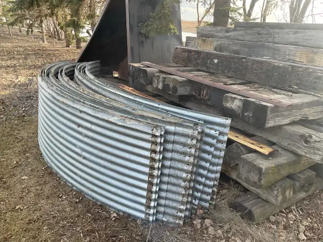 Livestock & Fence Posts in Other in Saskatoon - Image 7