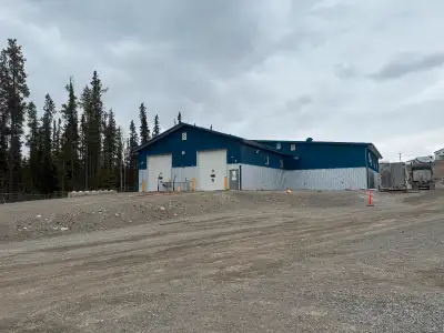 Shop for lease in Kulan approximately 6500 sqft. 14’ overhead doors , office, bathroom, lots of fenc...