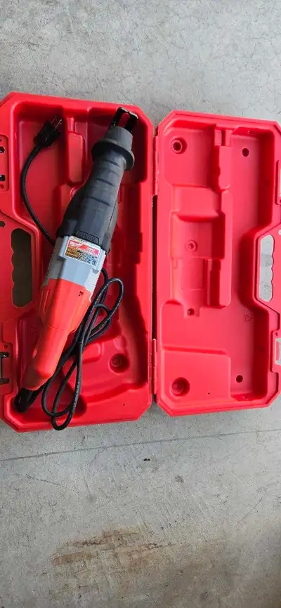 Milwaukee Sawzall 12amps, View more
