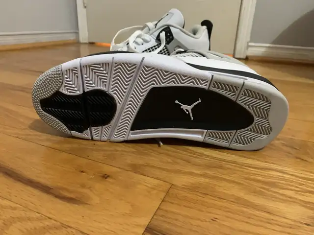 Jordan 4 military black in Men's Shoes in Kitchener / Waterloo - Image 4