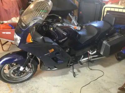2006 Kawasaki concours sport touring...excellent original condition..senior owned.. garage kept..nev...
