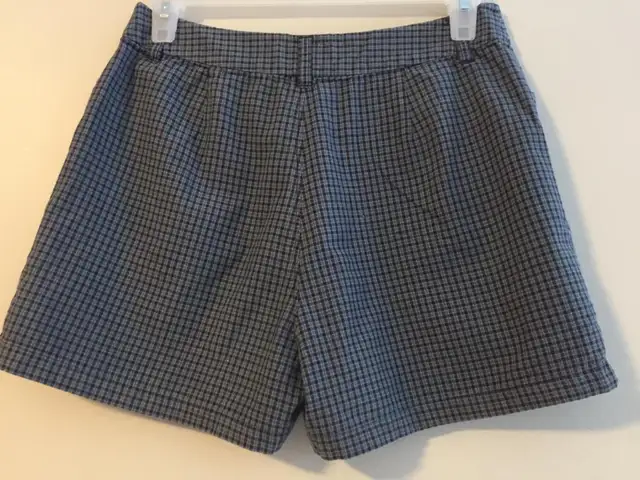 Woman Bossini Plaid shorts, 100% Cotton size S. in Women's - Bottoms in Markham / York Region - Image 3